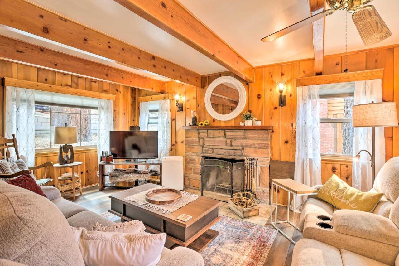 Wrightwood Cabin With Cozy Interior! Exterior photo